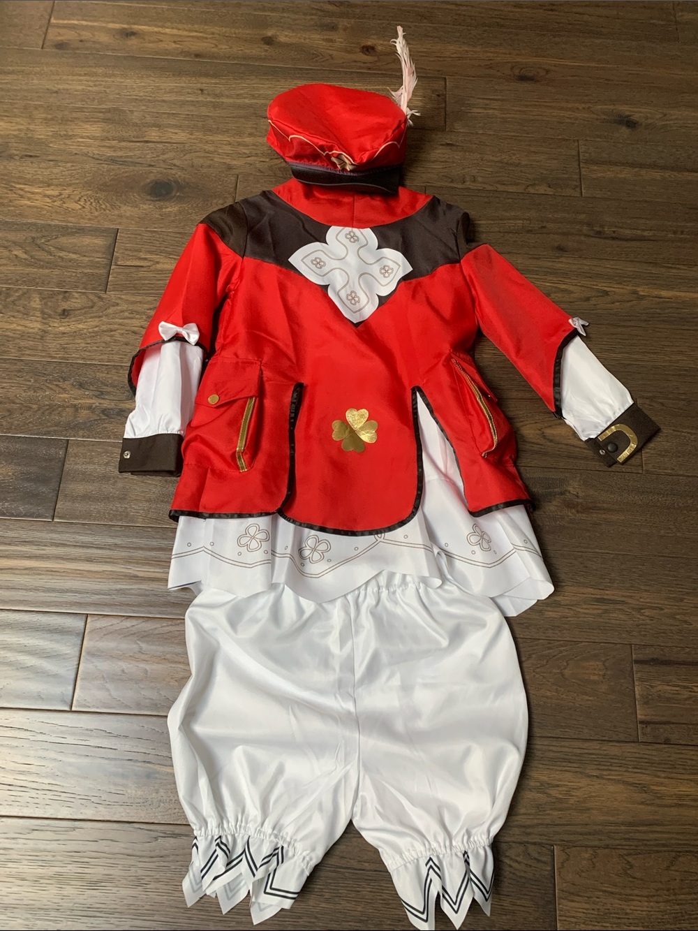 Children's Supercool Red & White Regal Pirate Costume w/Hat.Pre-owned.Sz:L.12/14